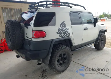 2008 Toyota Fj Cruiser z USA, uszkodzony, nr VIN JTEBU11F68K041461